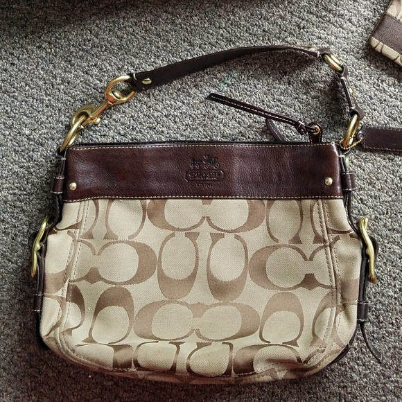 Handbags - Coach bag